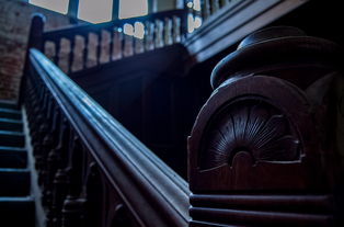 破碎残阳,探索虚拟世界中的荣誉与忠诚